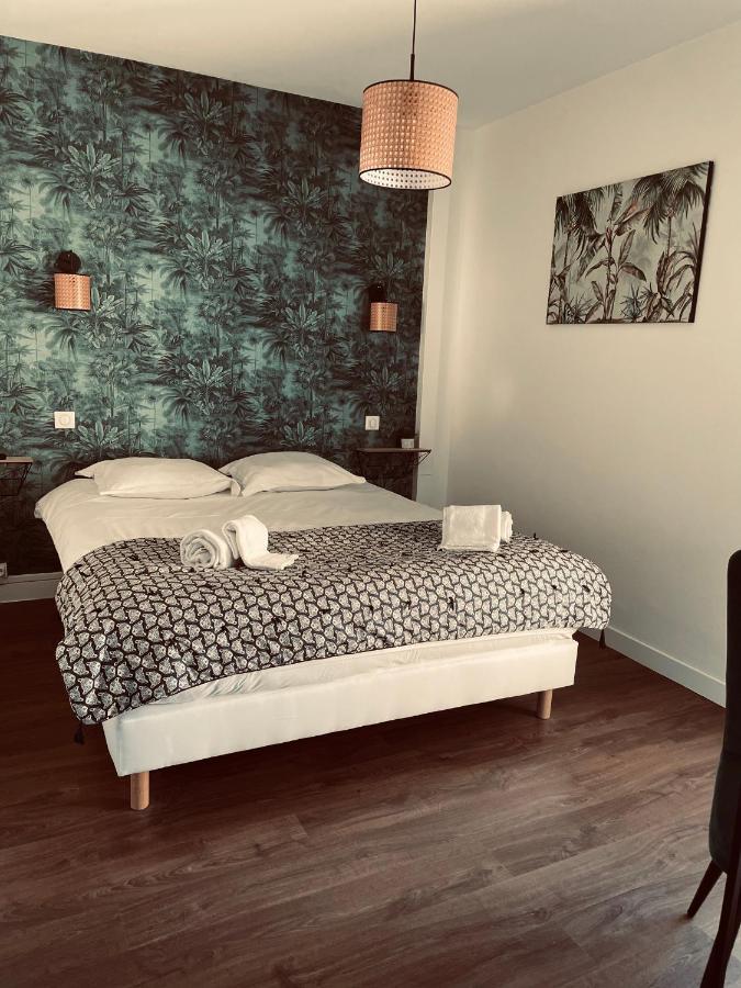Logis Paul Massy Bed & Breakfast Meschers-sur-Gironde Bagian luar foto