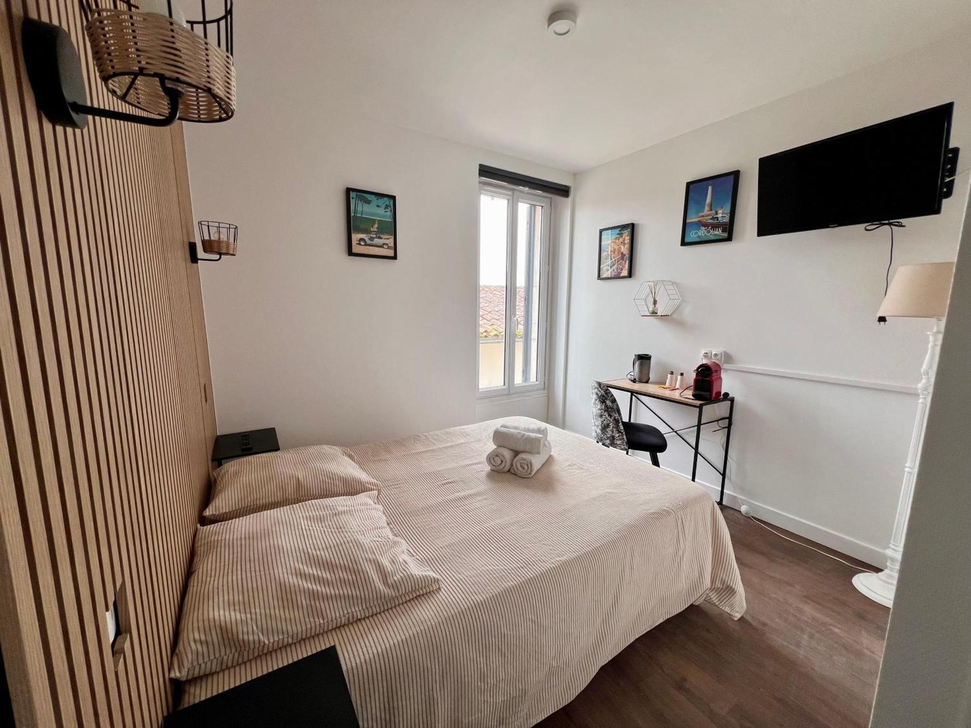 Logis Paul Massy Bed & Breakfast Meschers-sur-Gironde Bagian luar foto